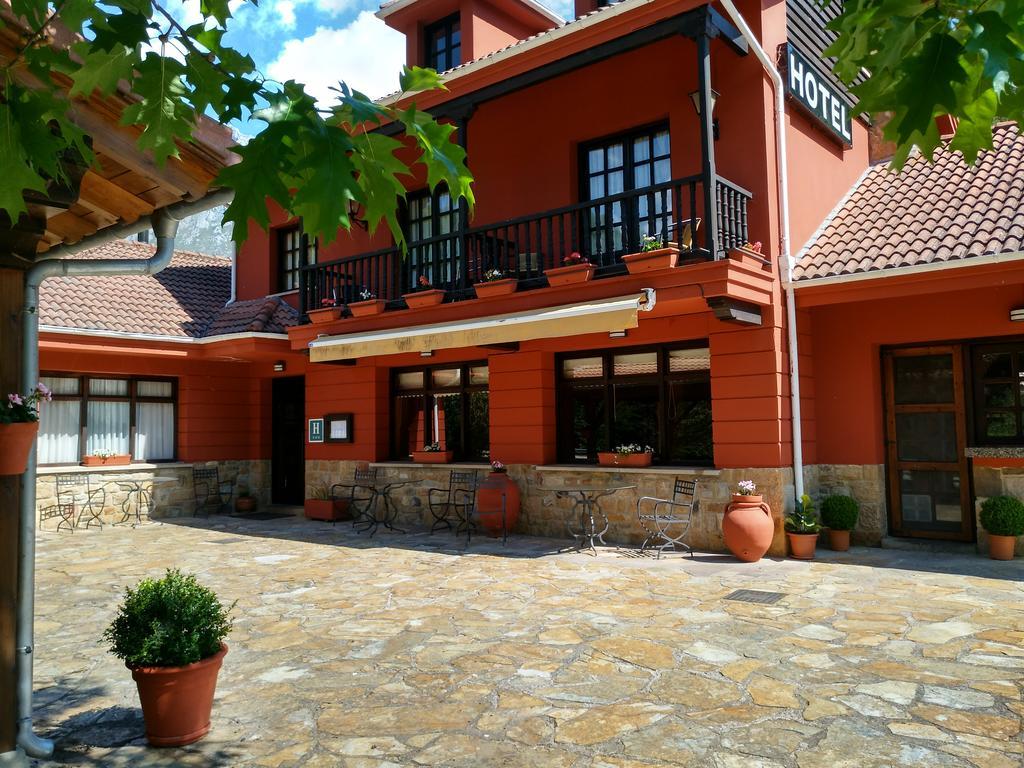 Hotel El Jisu Camaleño Extérieur photo